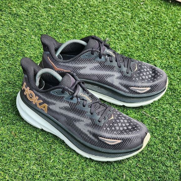 HOKA CLIFTON 9 - Womens Athletic Shoes - SIZE 10B - Picture 1 of 9